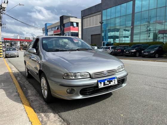 FIAT MAREA 2.4 MPI HLX 20V GASOLINA 4P AUTOMÁTICO